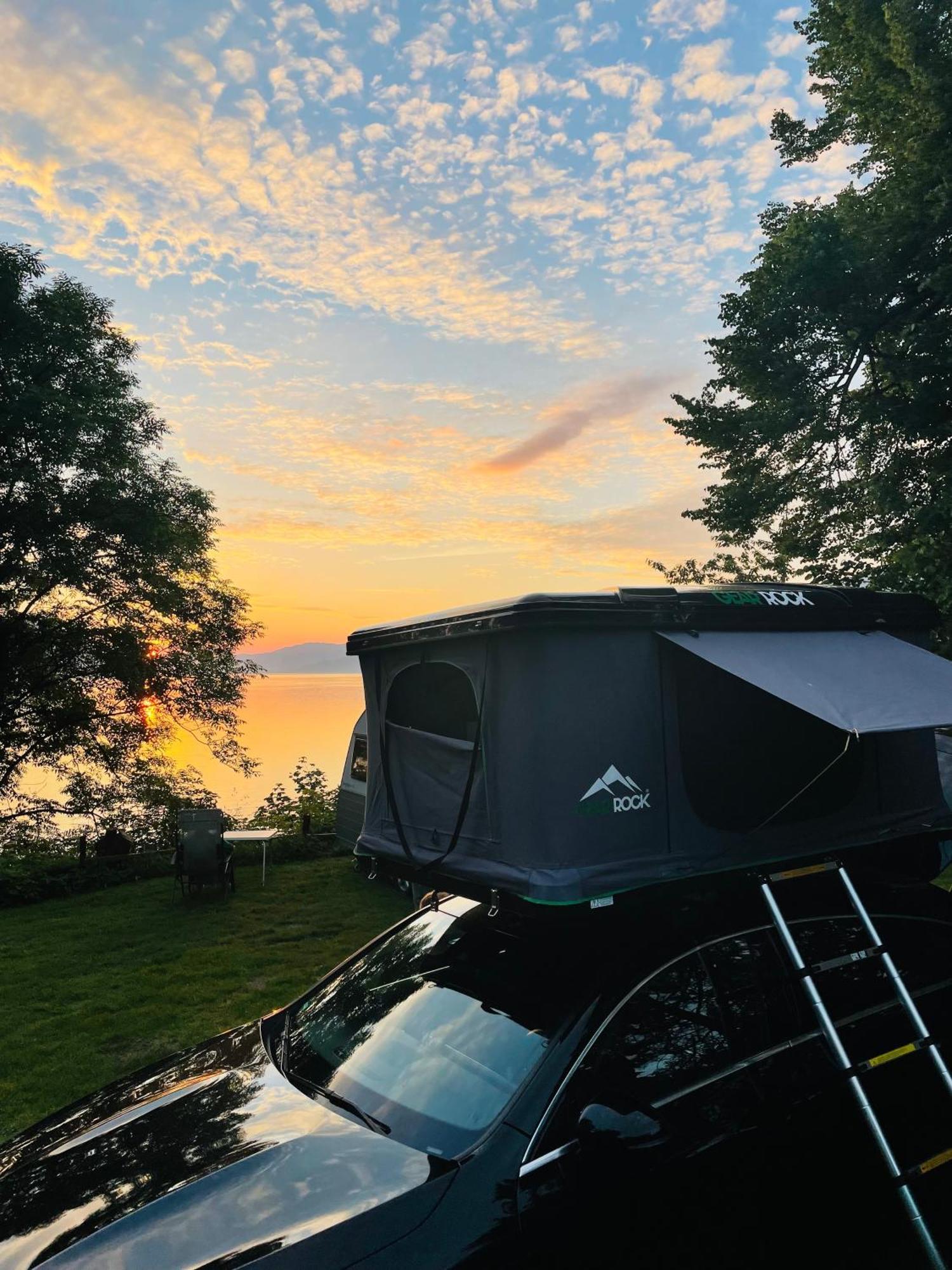 Hotel Nokling & Camping Hjelmeland Buitenkant foto
